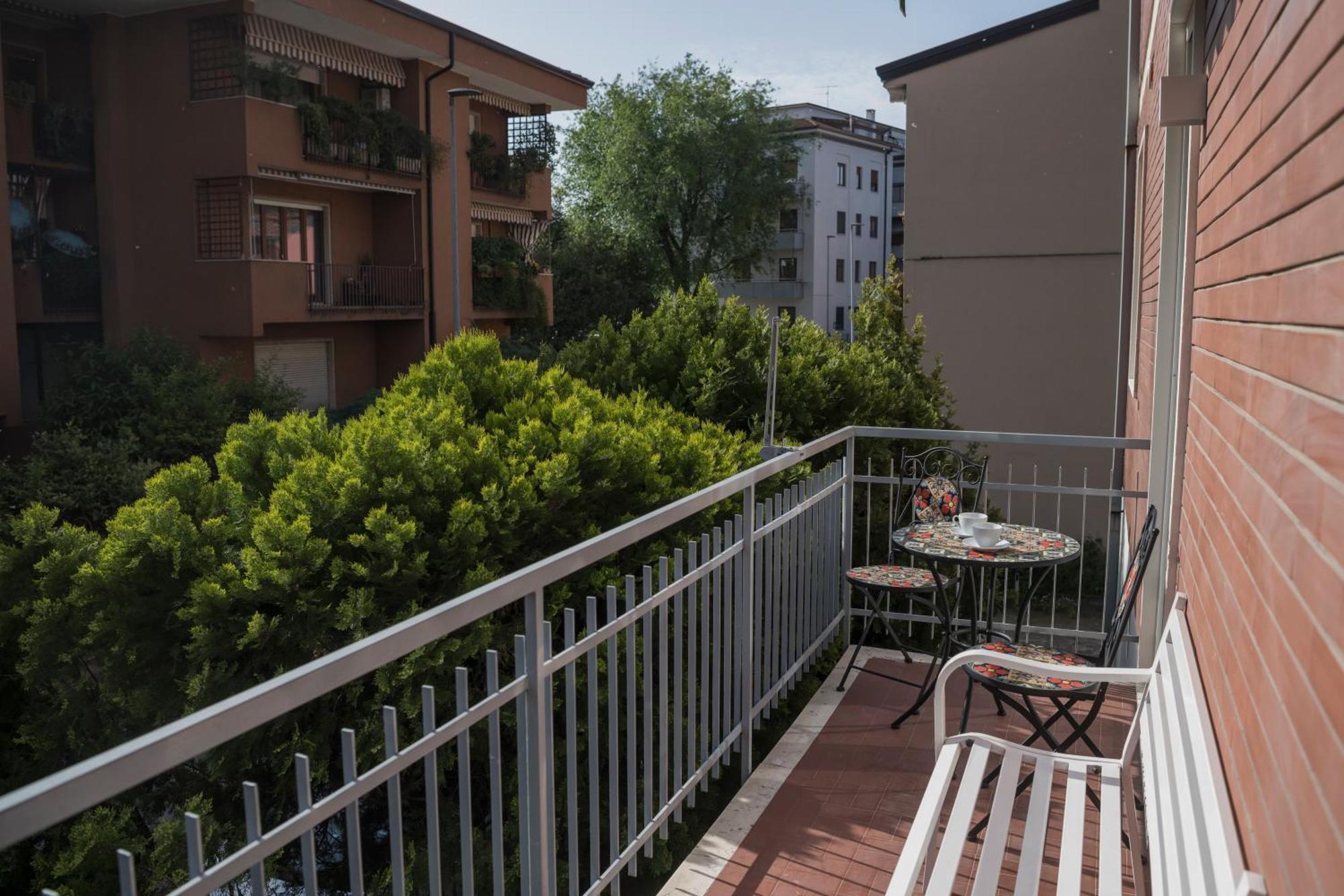 B&B Al Parco เวโรนา ภายนอก รูปภาพ
